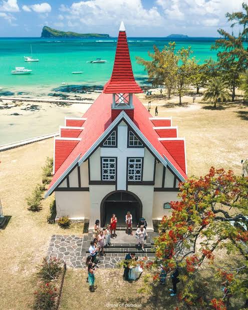 Notre Dame Auxiliatrice – The Red Roofed Chapel by the Sea