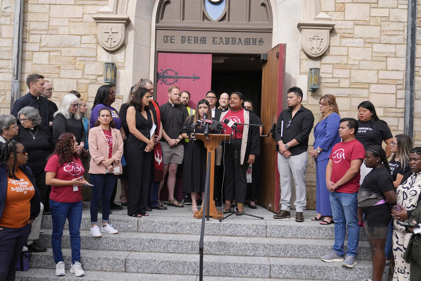 Feds: Kilmar Abrego Garcia to stay in immigration custody despite judge's pre-trial release ruling