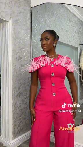 Pink outfit idea
Cc:Amafojubrand
Follow our page