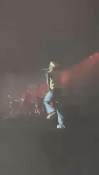 Wizkid performing 