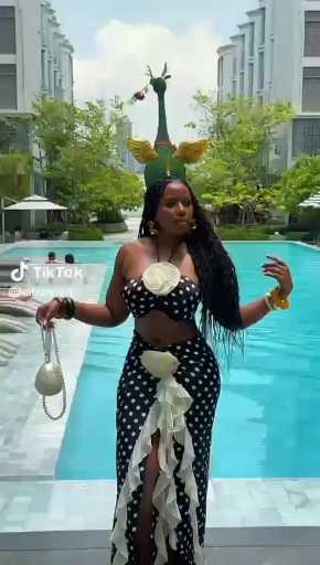 Vacation outfits ideas 

Cc: Kahunded 

Follow our