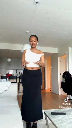 Black and white outfit idea

Cc: Theealiona