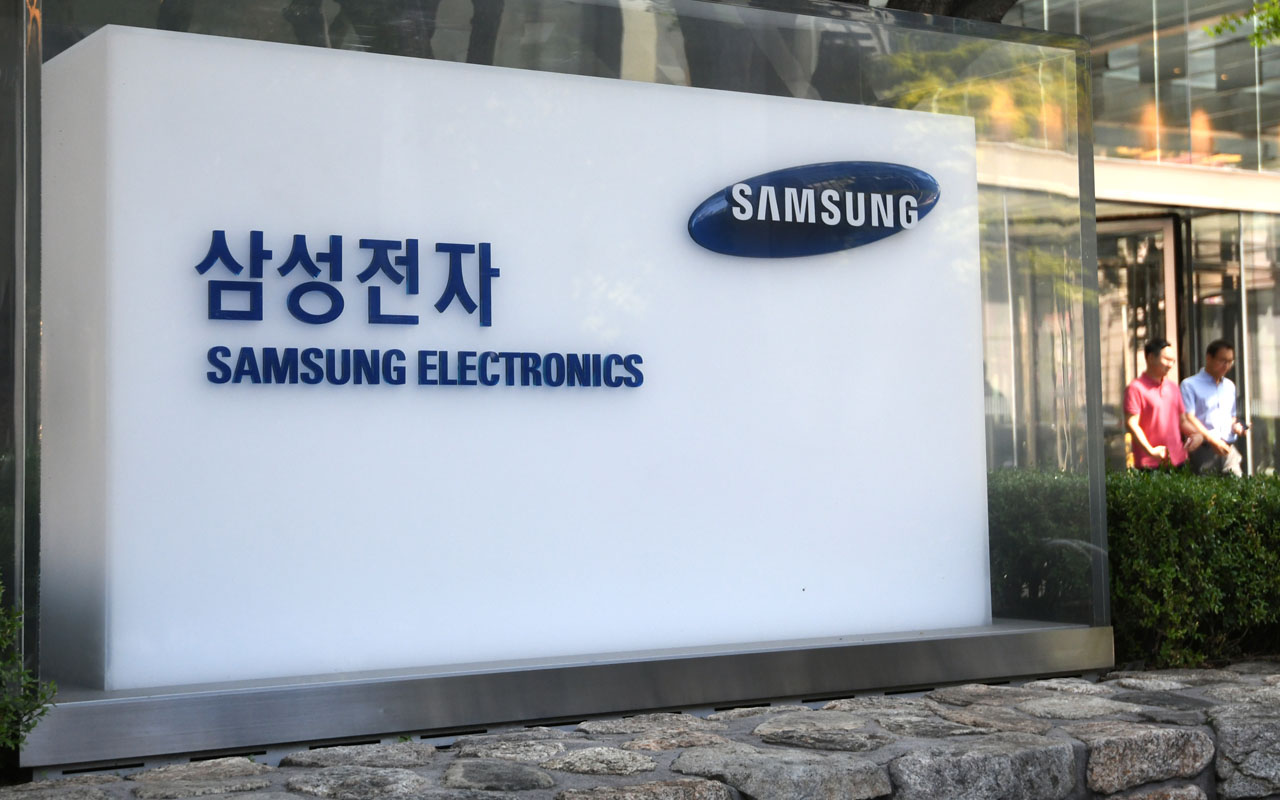 Samsung deepens competition withFoldables