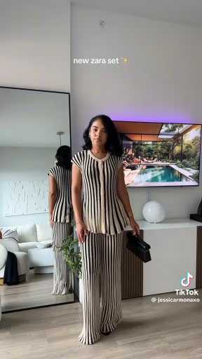 Black and white outfit idea

Cc: Kahunded