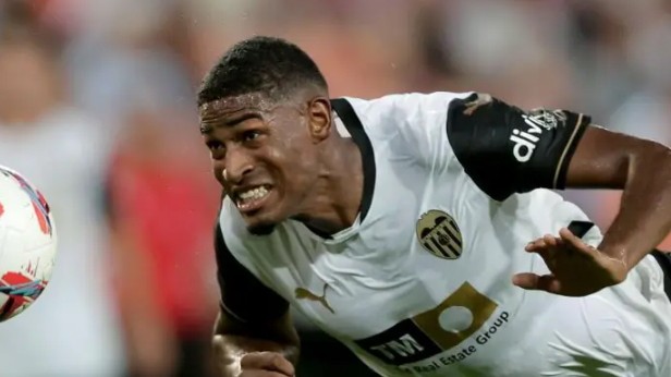 Arsenal Target Mosquera Confirms Valencia Exit