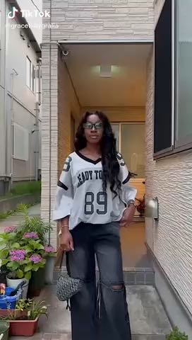 Jesey outfit idea

Cc:Gralia

Follow our page