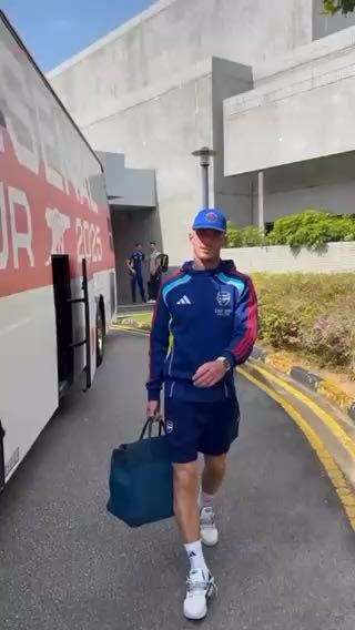 All aboard
Singapore
cc: arsenal
#sports