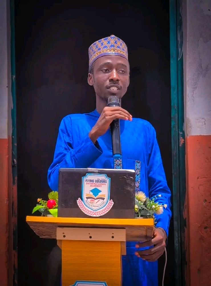 Hon. Salisu Muktari Ya Bada Tallafin Karatu Ga Marayu Hudu A Makarantar Flying Colors International Academy Potiskum