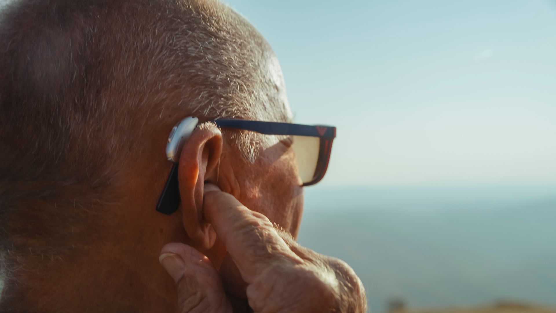 The glasses that could give your hearing aids 'superpowers'