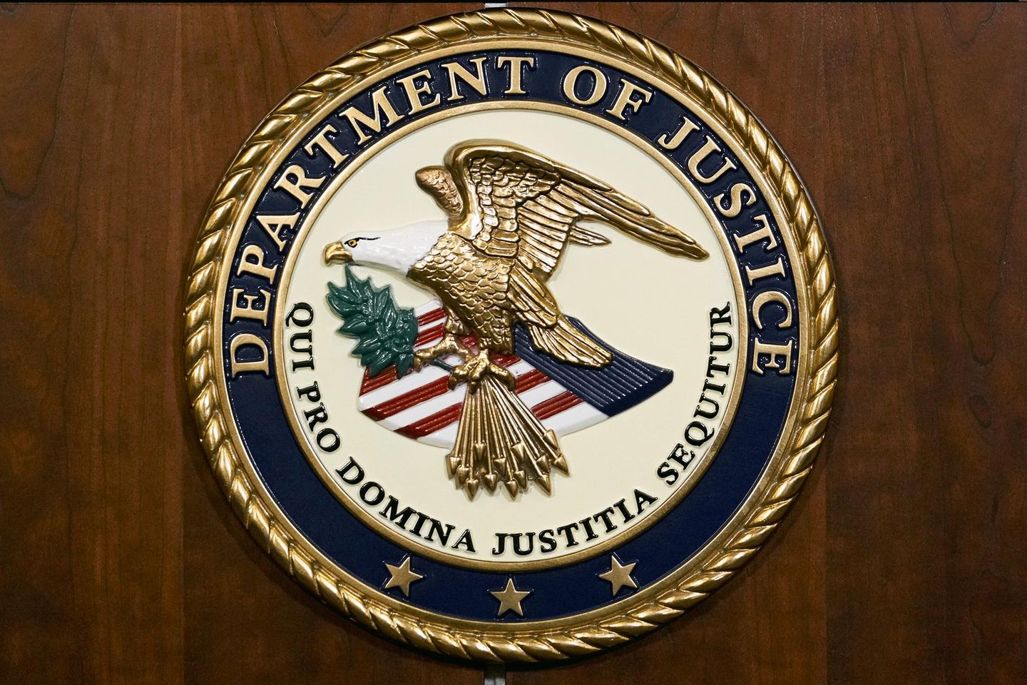 Mexico transfers 26 cartel figures wanted by U.S. authorities in deal with Trump administration