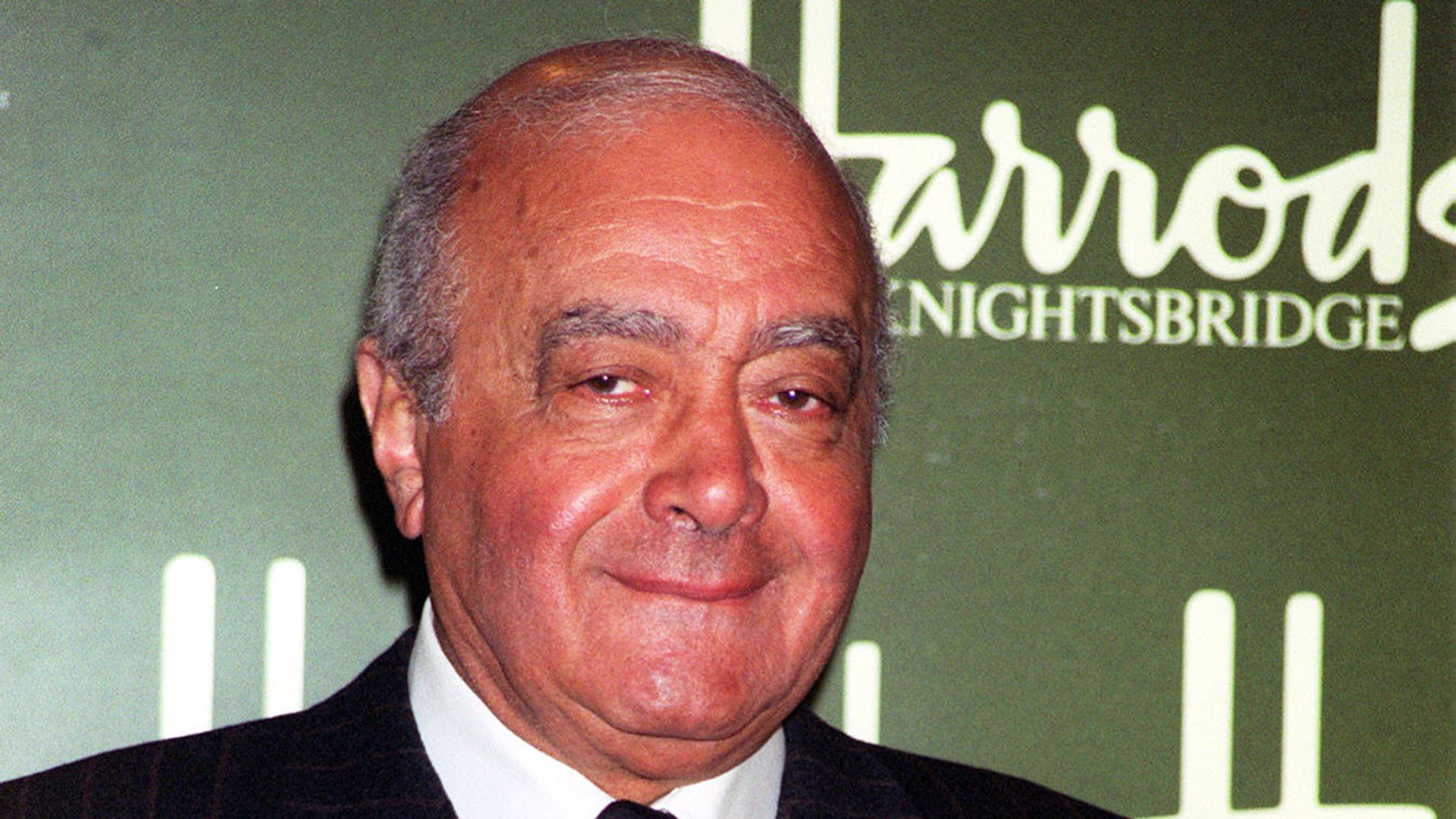 Mohamed al Fayed: 146 people report crimes to police investigation