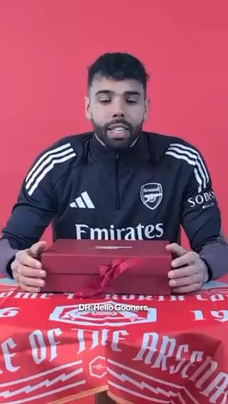 Unboxing the third goalkeeper shirt with David