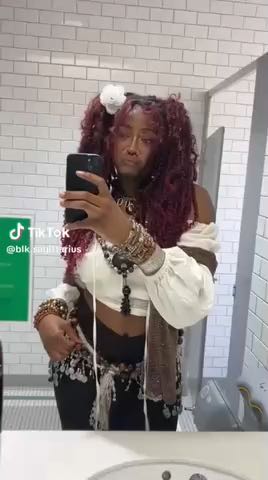 Streetwea outfit idea
Cc:Blksaggatarius
Follow our page