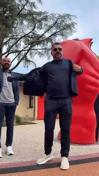  Welcoming Gattuso and his staff to Milanello!