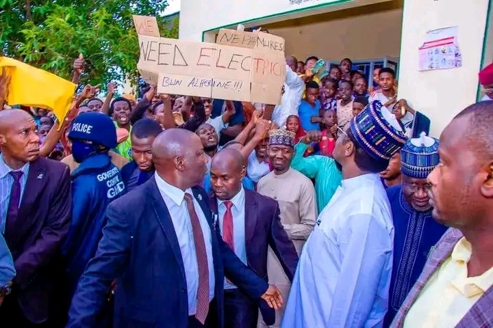 Gov. Buni Heeds Wagir Community’s Appeal, Flags Off Electrification Project After Reading Their Public Call for Power Supply