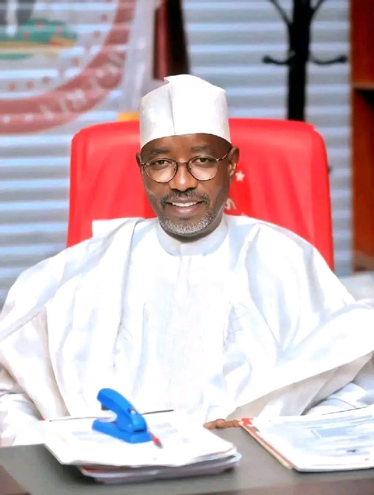 “Ina Nan Daram a APC”—Sanata Bomai Ya Karyata Jita-Jitar Sauya Sheka, Ya Bukaci A Yi Adalci a Primaries